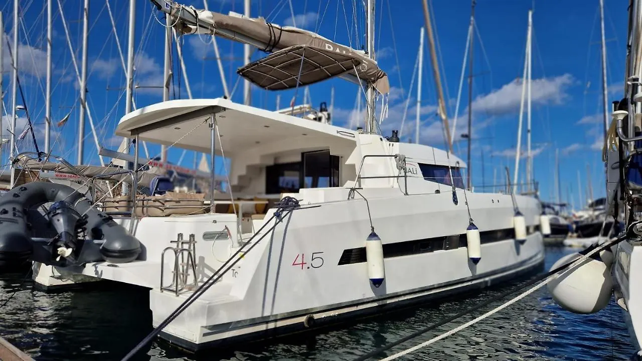 Magnolia House Boat Hotel Palermo