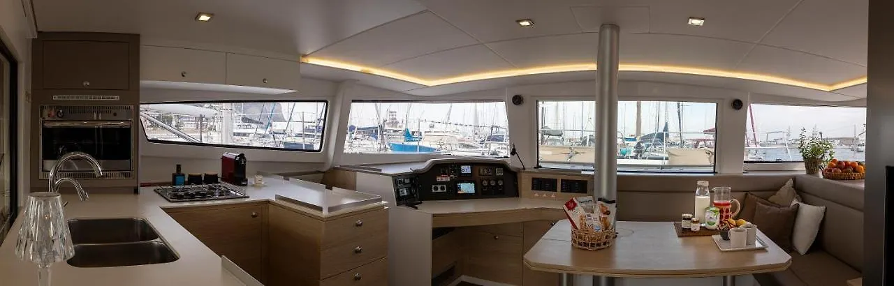 Magnolia House Boat Hotel Palermo